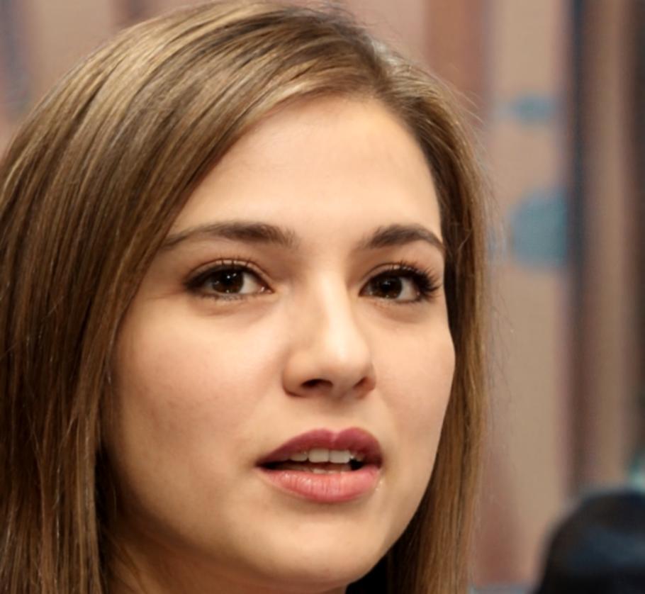 Portrait de Léonie Beaumont, coach en mindset financier